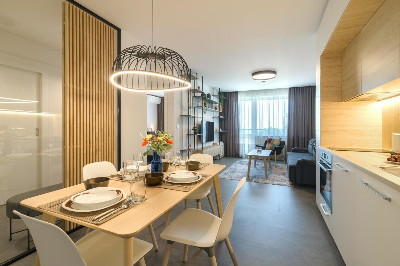 Nobile Apartment - Coral Residence Complex With Parking & Pool Varna Buitenkant foto